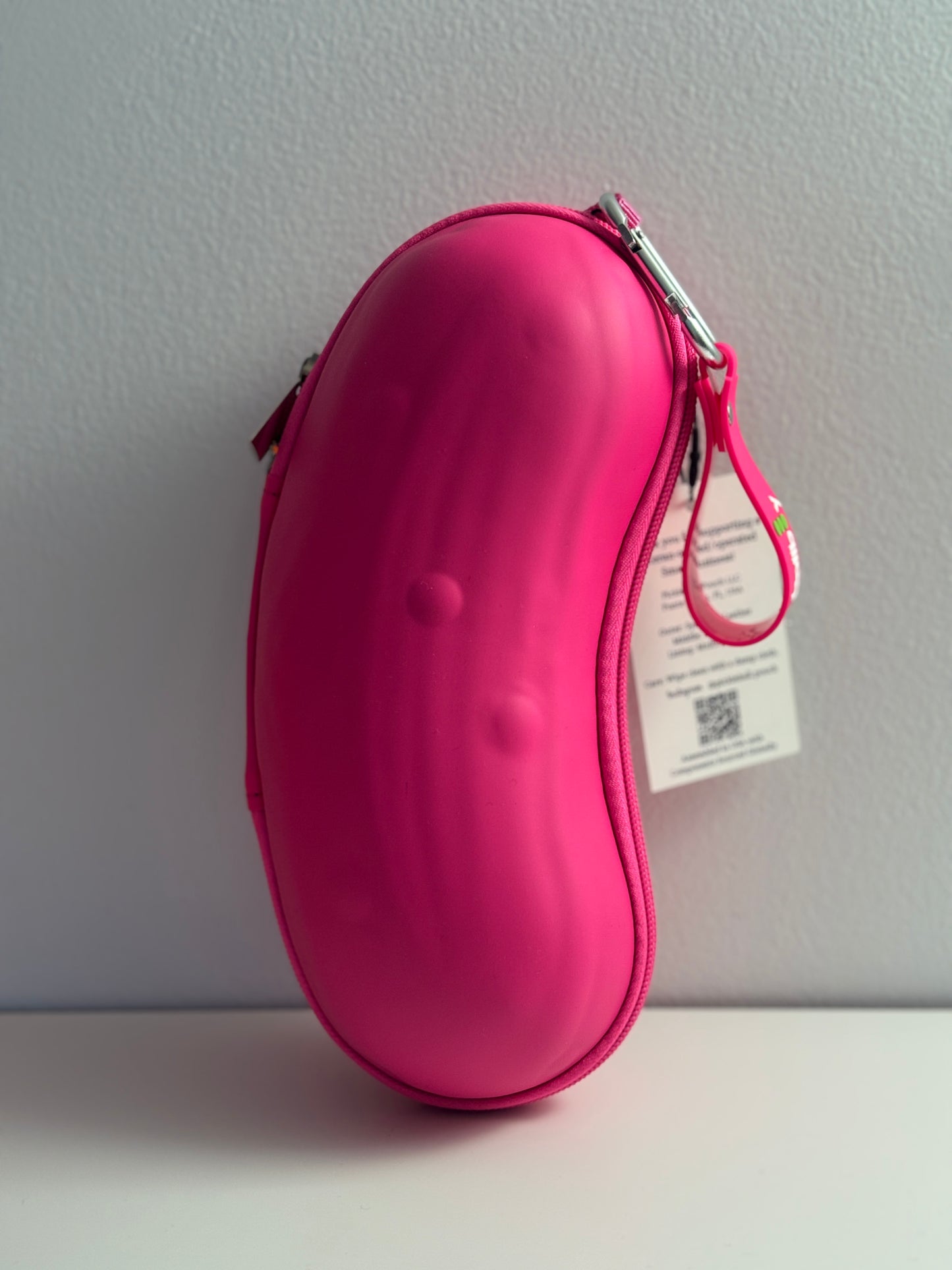 Ballboy™ – Pink Pickleball Holder